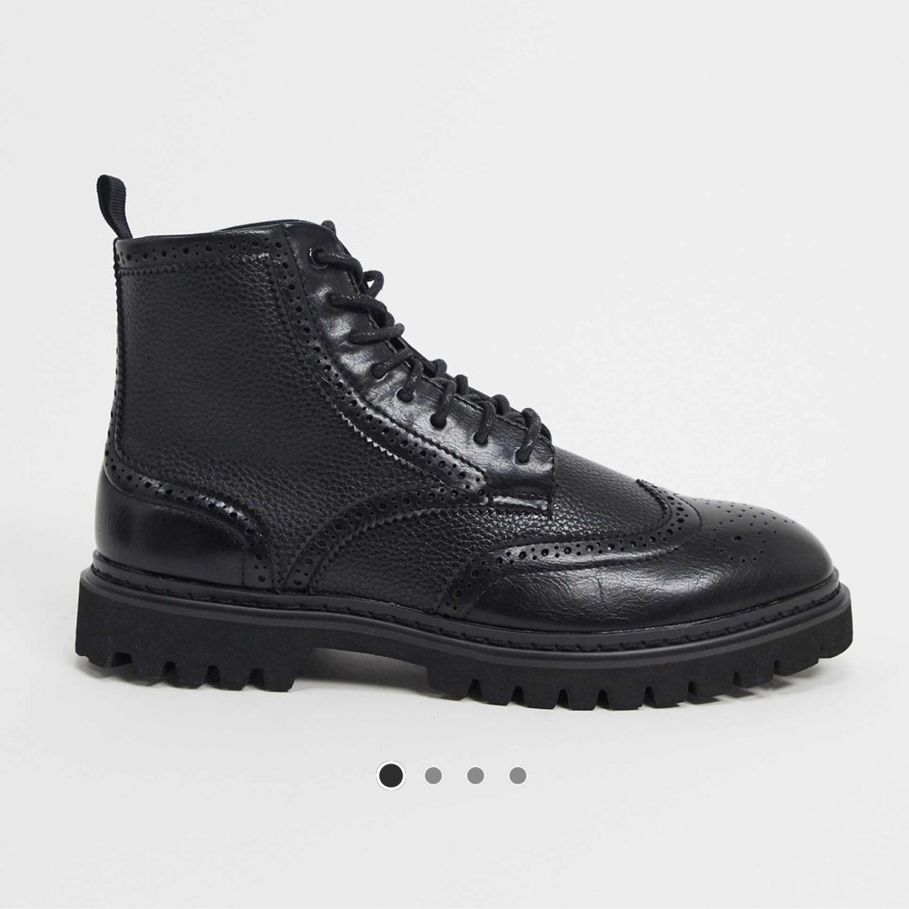 EUC {ASOS} Men’s Chunky Lace-Up Brogue Boots, Black, 10